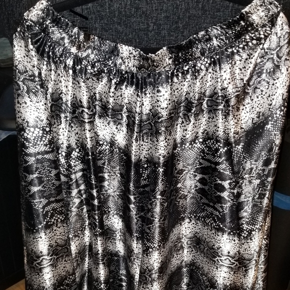 Iridescent Snakeskin Maxiskirt - Picture 2 of 2